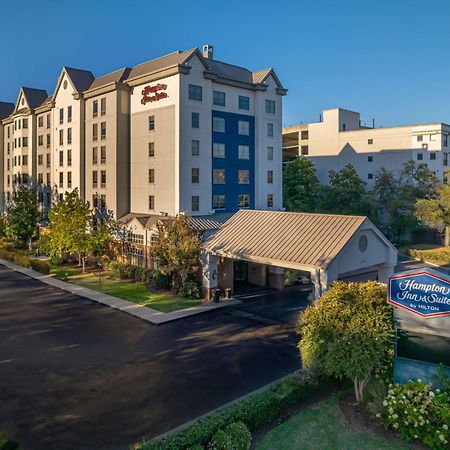 Hampton Inn & Suites Nashville-Vanderbilt-Elliston Place Exterior photo