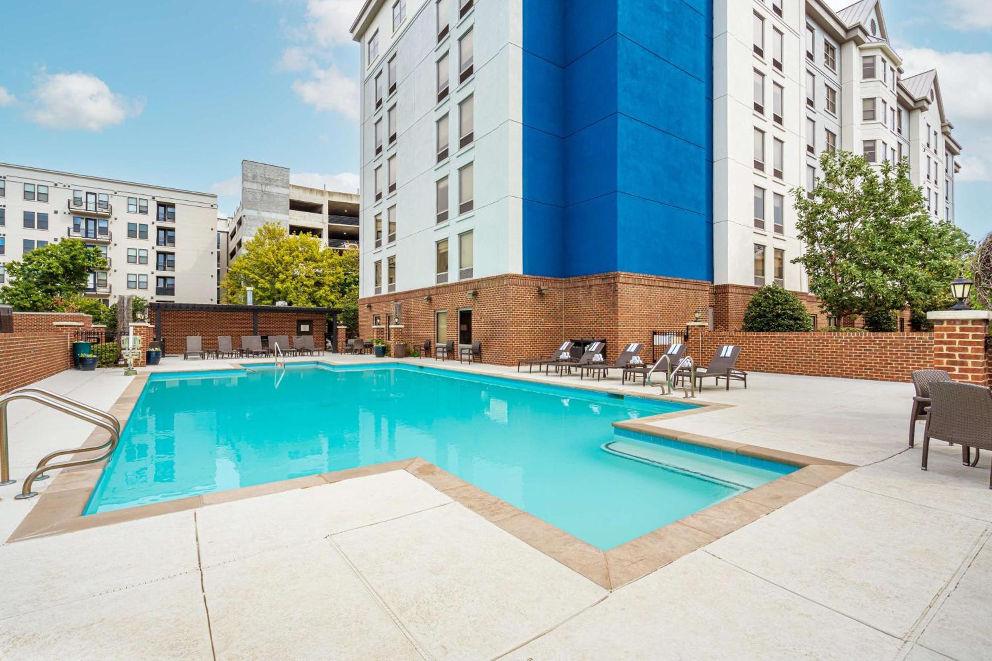 Hampton Inn & Suites Nashville-Vanderbilt-Elliston Place Exterior photo